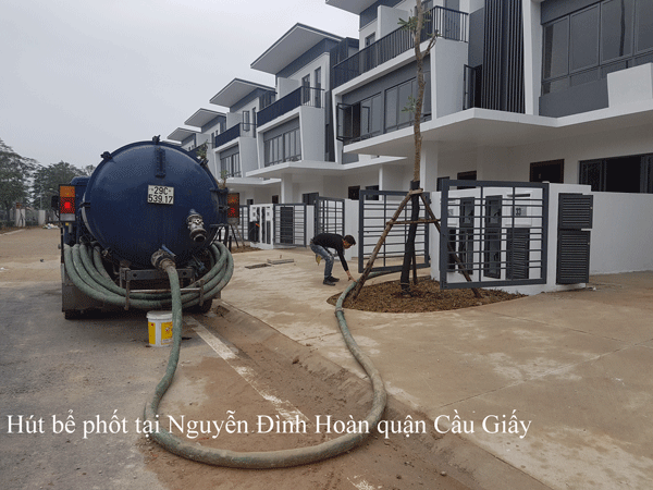 Hút bể phốt tại Nguyễn Đình Hoàn quận Cầu Giấy 0974.105.606